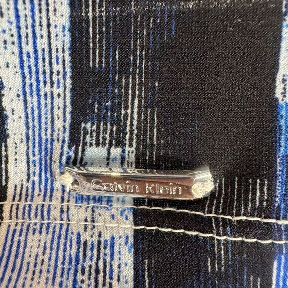 Calvin Klein black blue and white abstract print pleated neck top size large - Picture 7 of 8